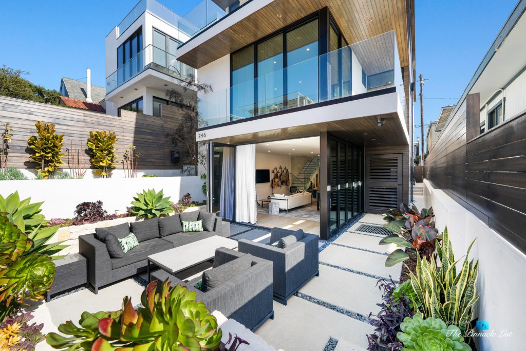 Contemporary Coastal Luxury Living - 246 30th Street, Hermosa Beach, CA, USA