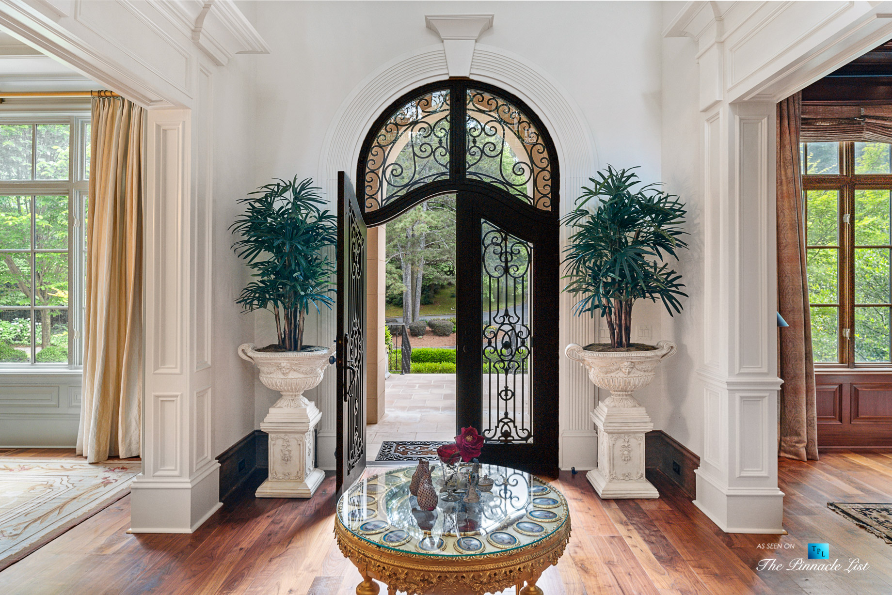 5705 Winterthur Ln, Sandy Springs, GA, USA – Atlanta Luxury Real Estate – Winterthur Estates Home Foyer
