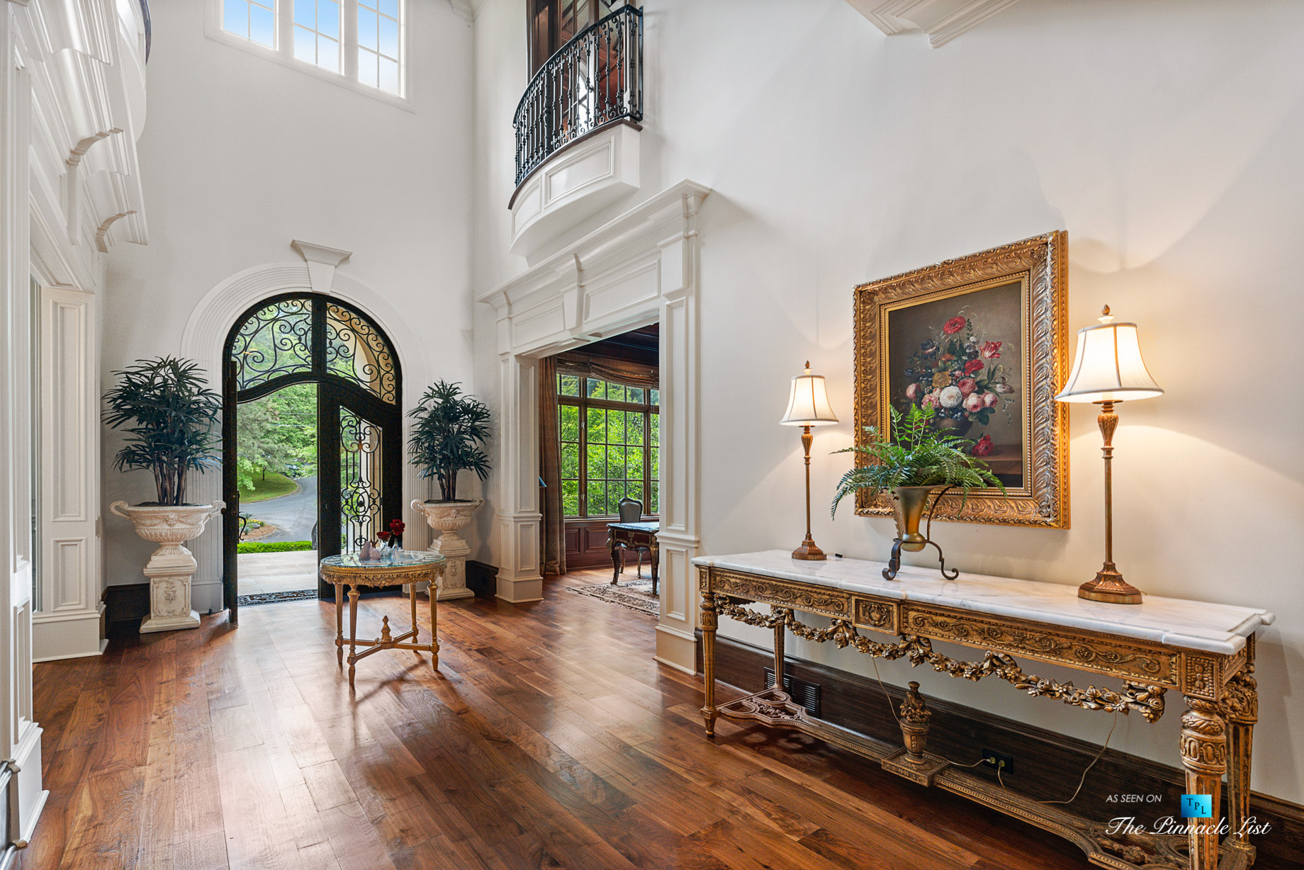 5705 Winterthur Ln, Sandy Springs, GA, USA - Atlanta Luxury Real Estate - Winterthur Estates Home - Front Entrance Foyer