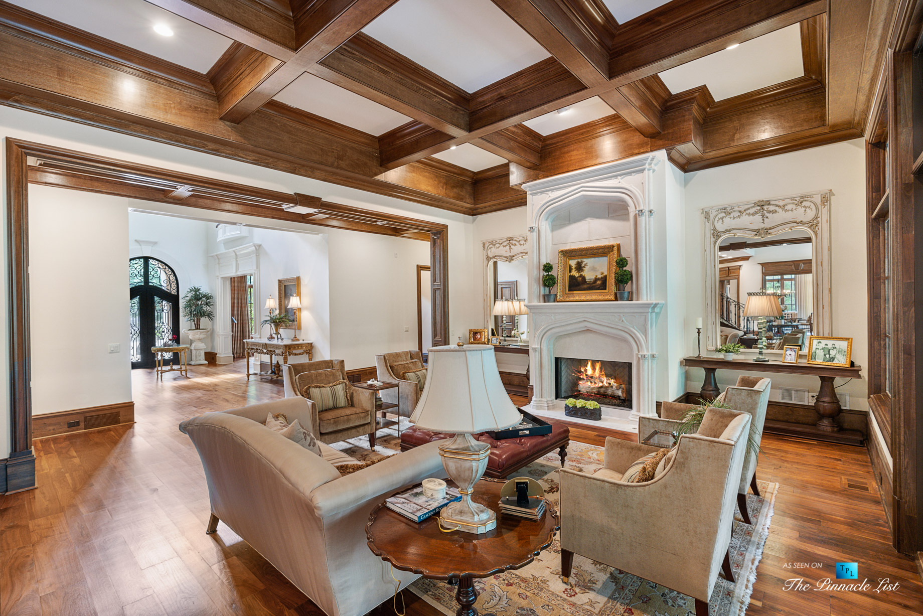 5705 Winterthur Ln, Sandy Springs, GA, USA – Atlanta Luxury Real Estate – Winterthur Estates Home – Living Room and Foyer