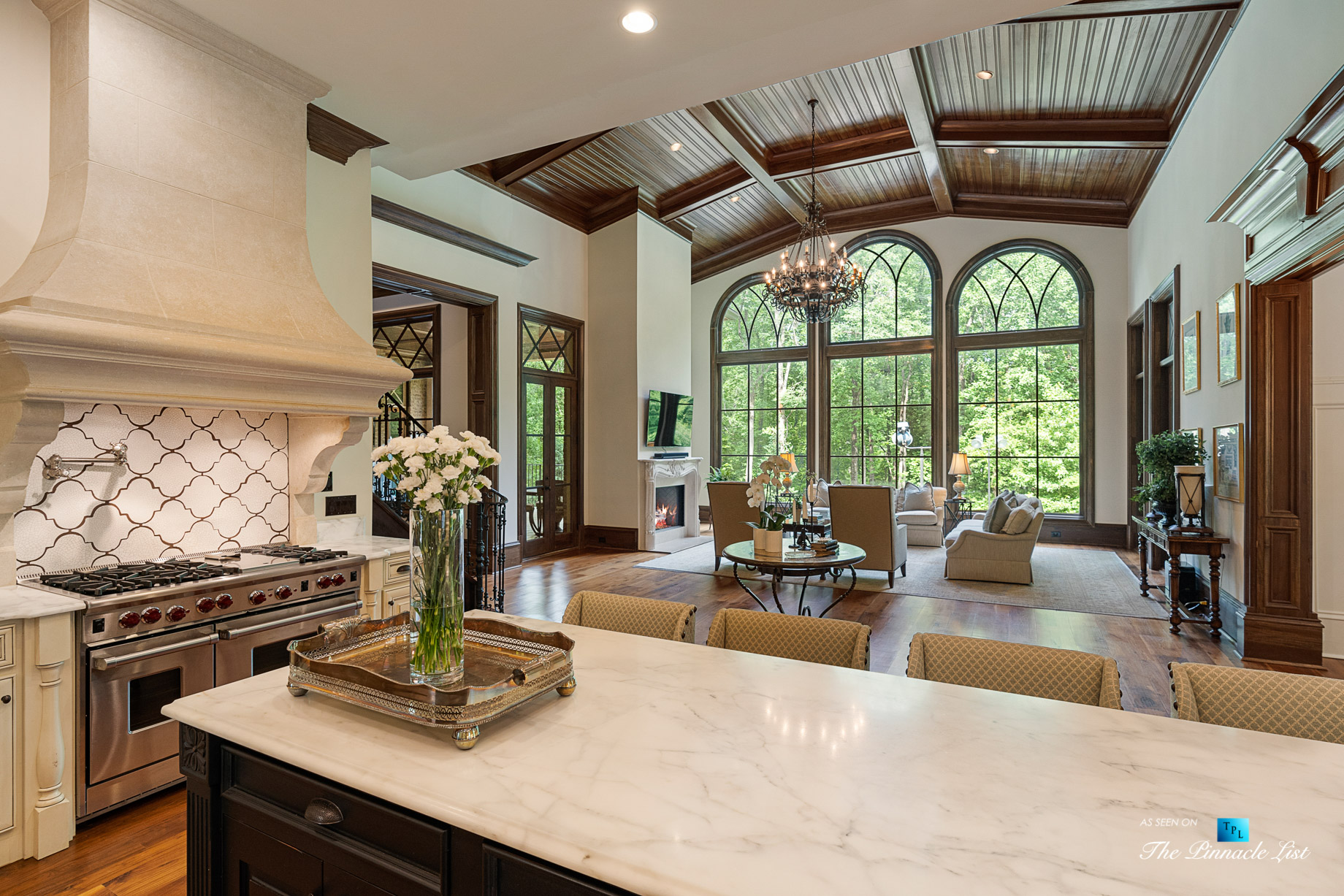 5705 Winterthur Ln, Sandy Springs, GA, USA - Atlanta Luxury Real Estate - Winterthur Estates Home - Kitchen and Living Room View