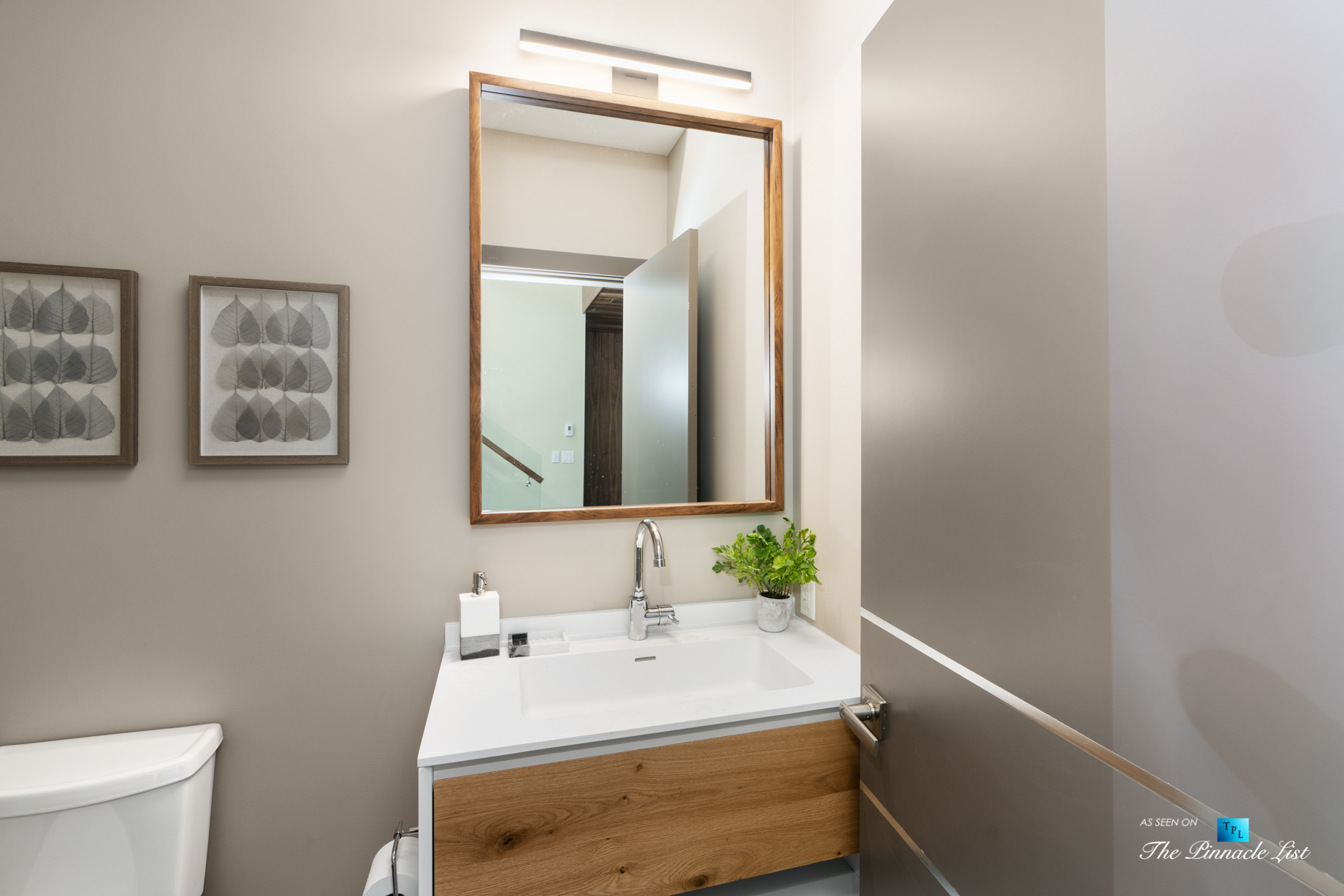 3350 Watson Rd, Belcarra, BC, Canada - Vancouver Luxury Real Estate - Modern Home Washroom