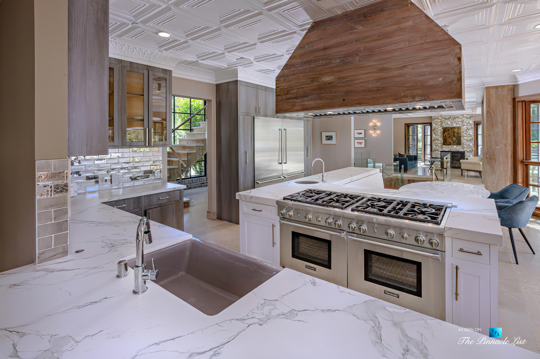 1105 Rivas Canyon Rd, Pacific Palisades, CA, USA - Luxury Real Estate - Kitchen Island