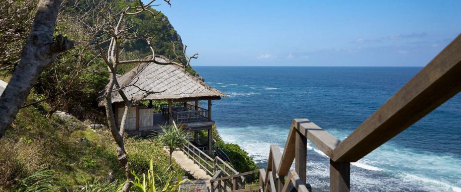 Bvlgari Luxury Resort Bali - Uluwatu, Bali, Indonesia - La Spiaggia Restaurant Cliffside Ocean View