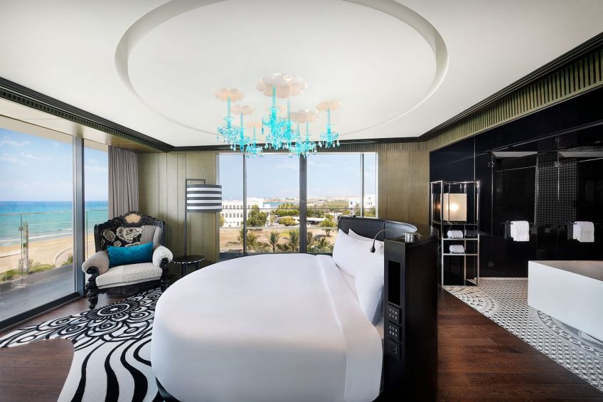 W Muscat Luxury Resort - Muscat, Oman - WOW Suite King Bedroom