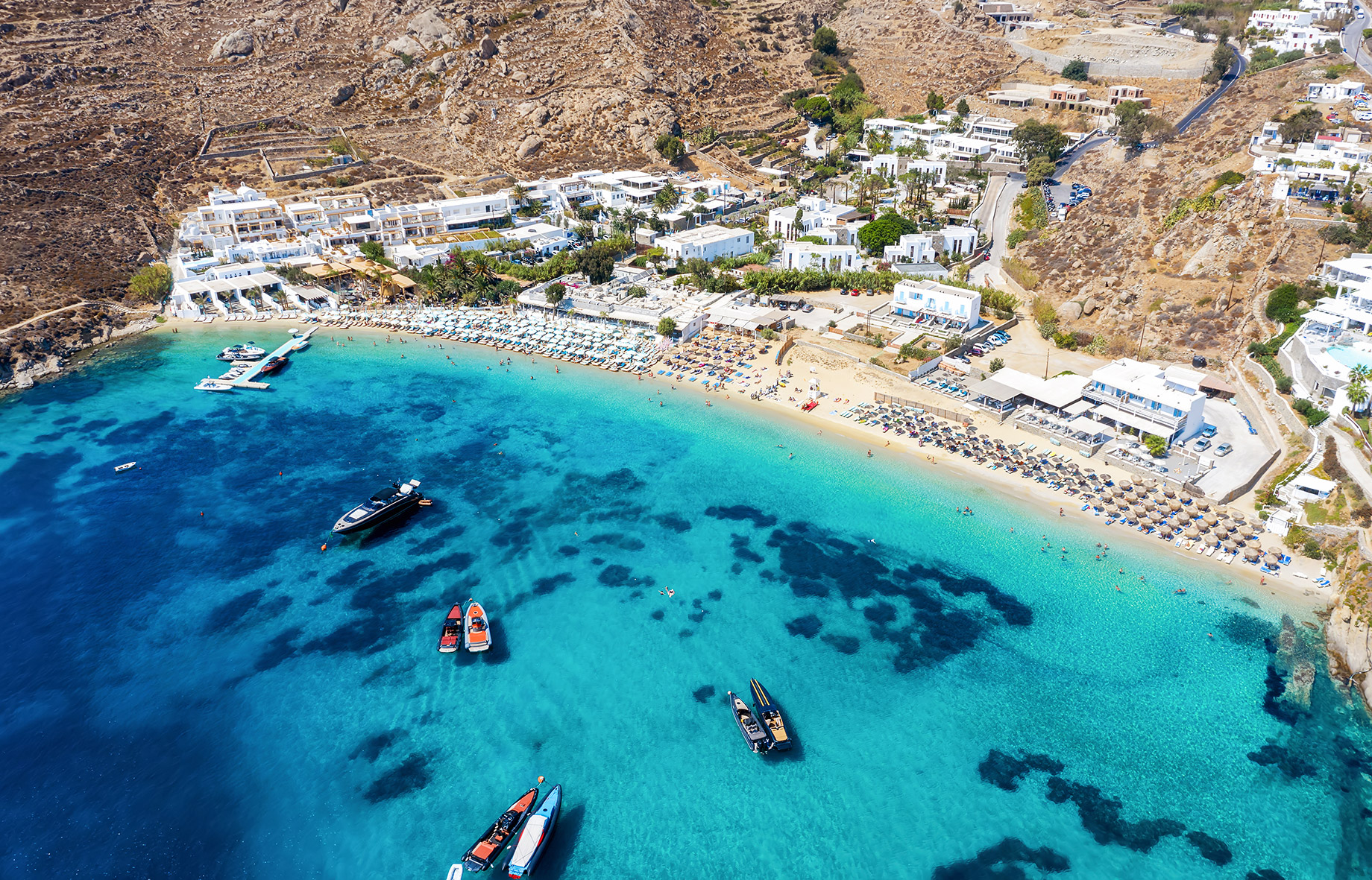 Psarou Beach – Where To Stay In Mykonos, Greece For The First Time