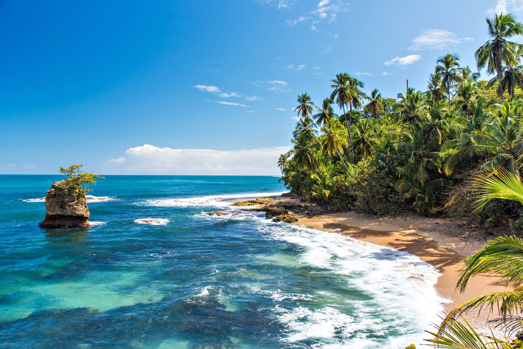 Top 10 Luxury Travel Destinations Around the World – The Pinnacle List