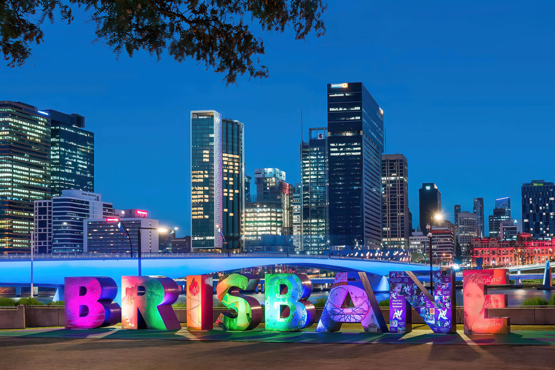W Brisbane Luxury Hotel - Brisbane, Australia - W Brisbane Hotel