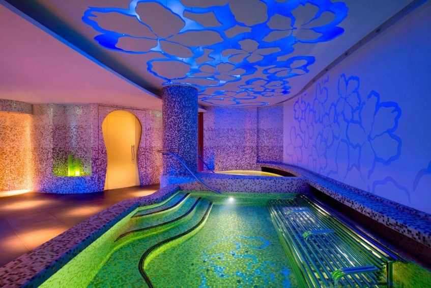 W Singapore Sentosa Cove Luxury Hotel - Singapore - AWAY Spa Vitality Pool