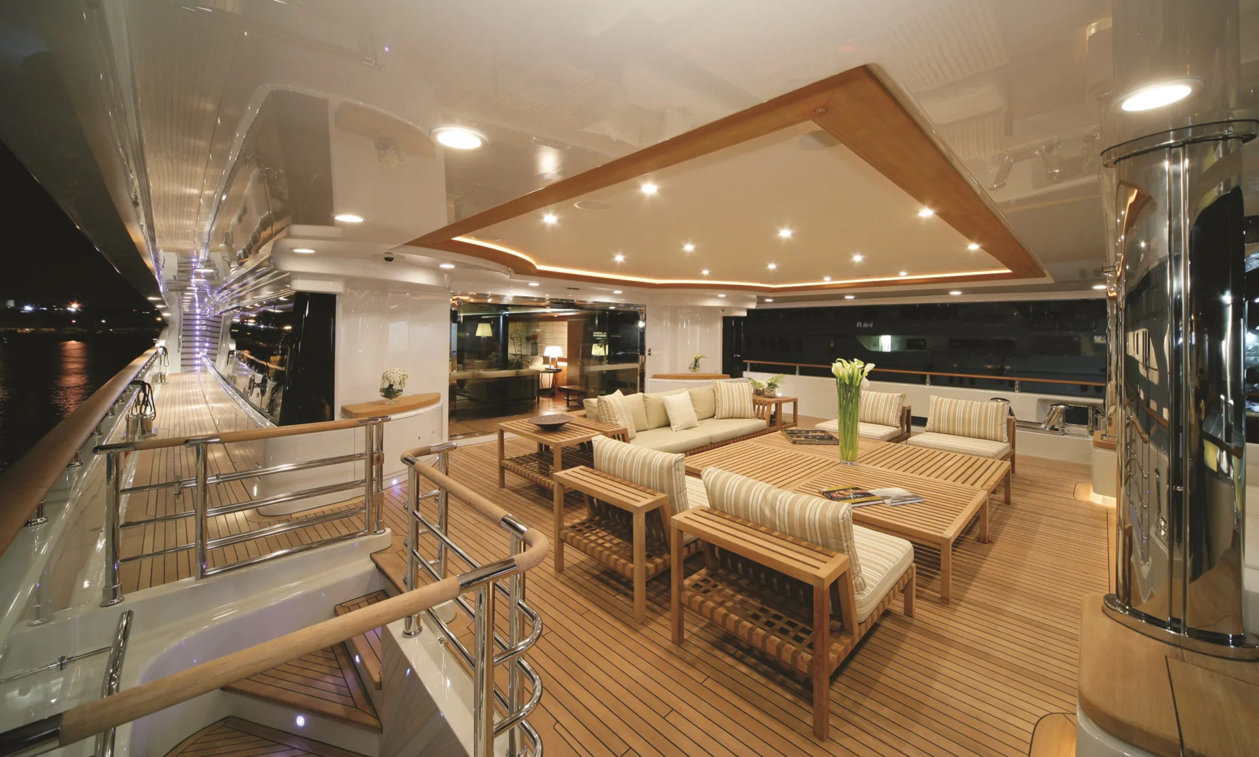 Discover Six of the Best Luxury Yachts for Sale - MY MARAYA - Salon