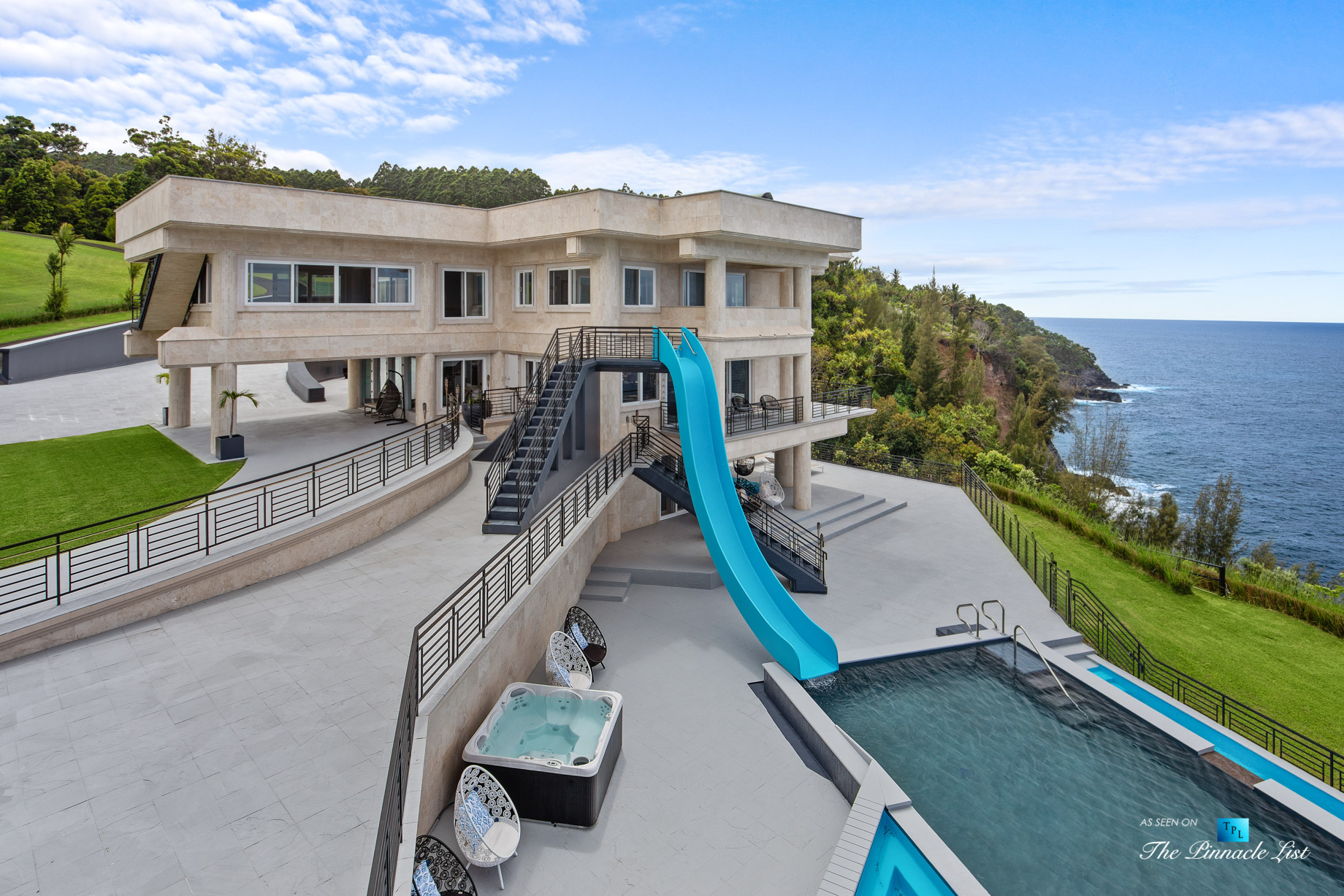 Waterfalling Estate – 32-1056 Old Mamalahoa Hwy, Ninole, HI, USA