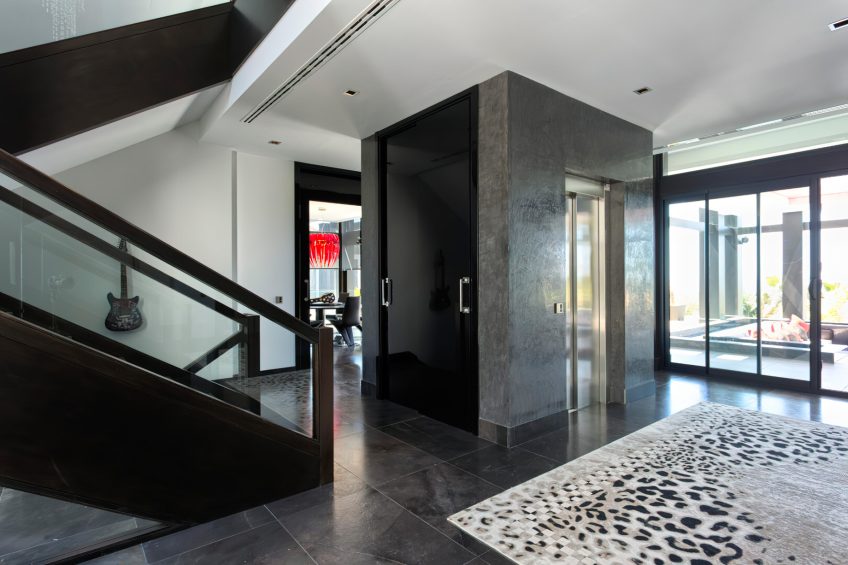 013 - Villa Beata Luxury Residence - Cascada de Camojan, Marbella, Spain - Interior Elevator
