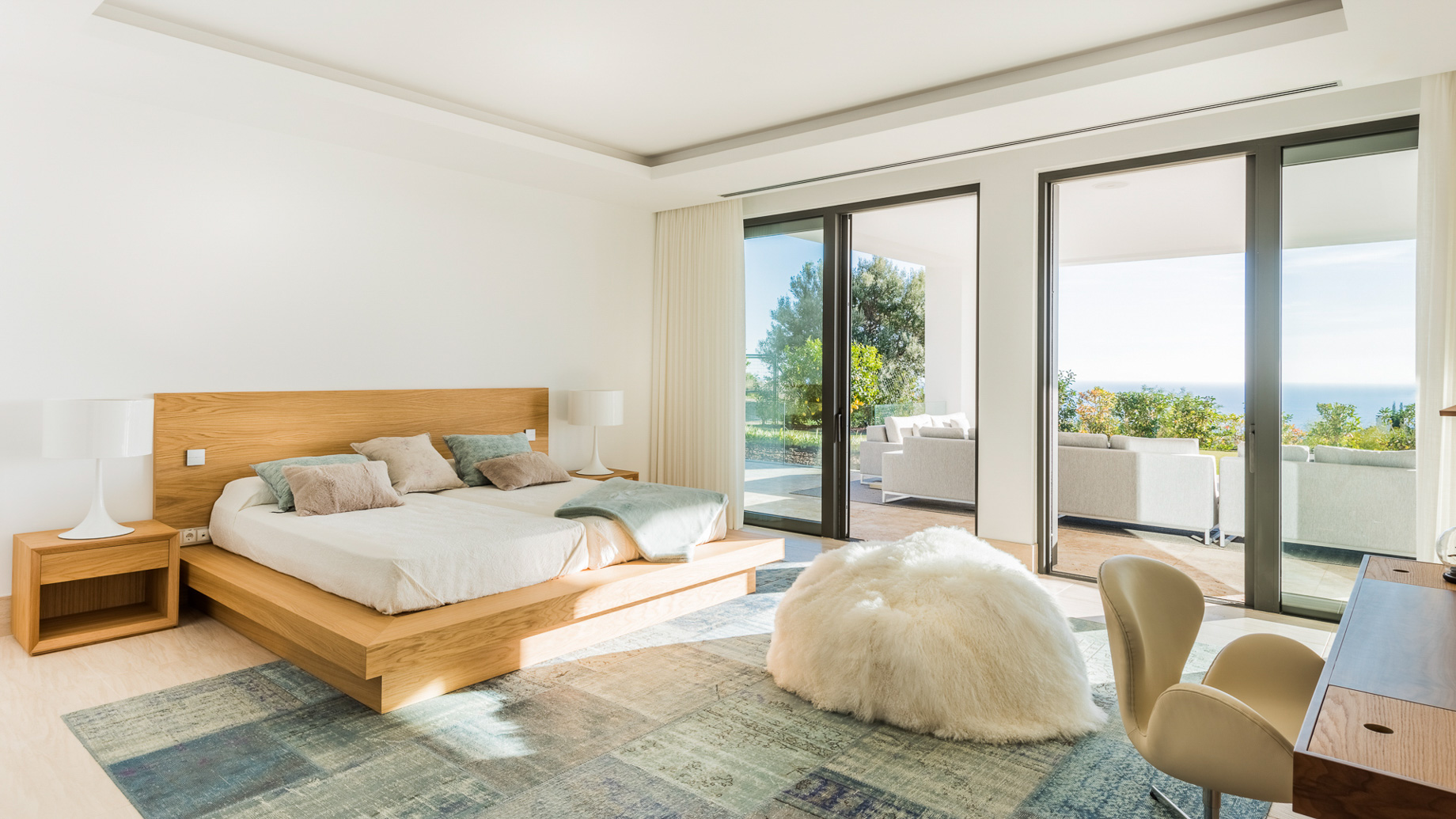 013 – Villa Camojan Luxury Residence – Cascada de Camojan, Marbella, Spain – Bedroom
