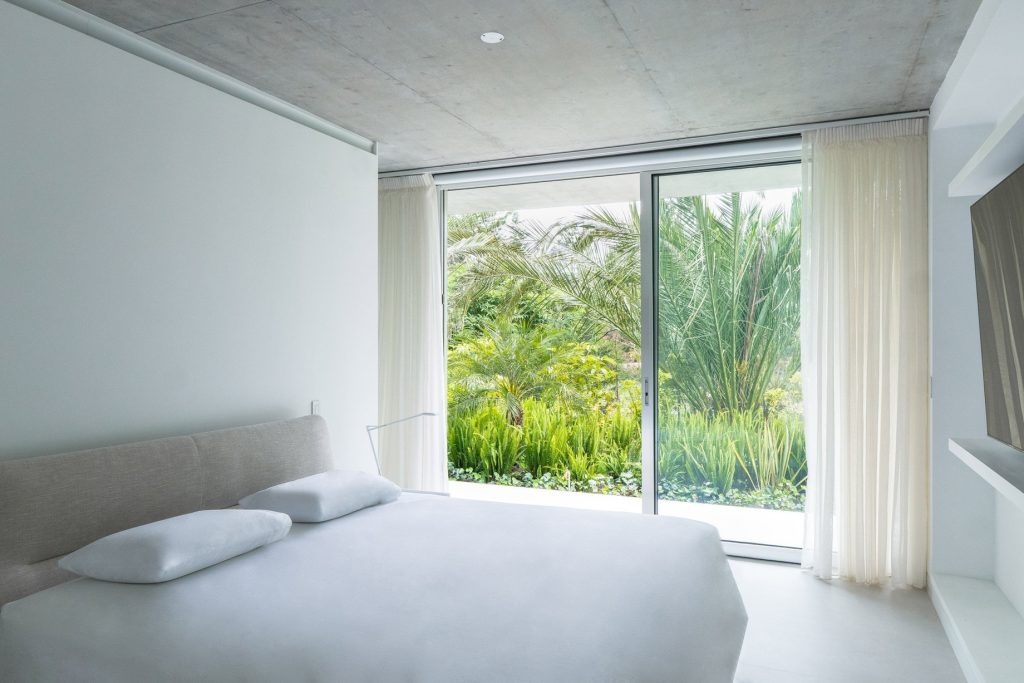 Magnolia House Luxury Residence - Puembo, Ecuador - Bedroom