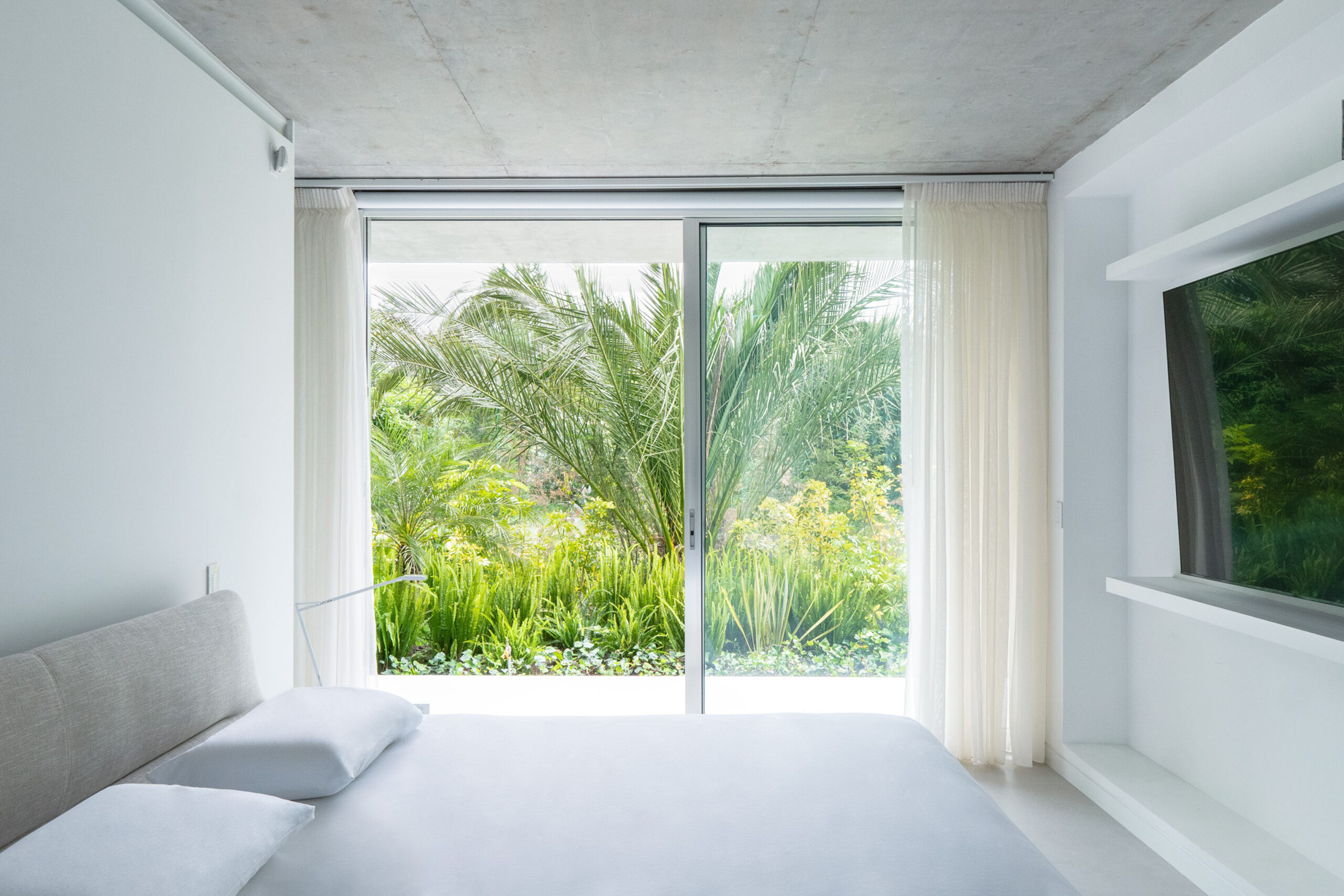Magnolia House Luxury Residence – Puembo, Ecuador – Bedroom