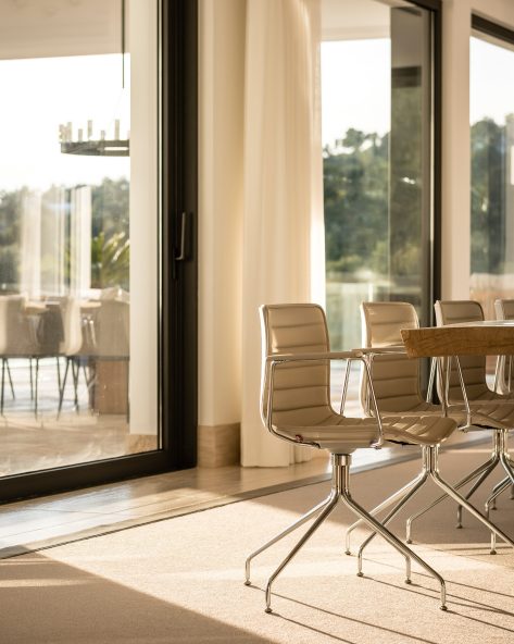 020 - Villa Camojan Luxury Residence - Cascada de Camojan, Marbella, Spain - Dining Room Table