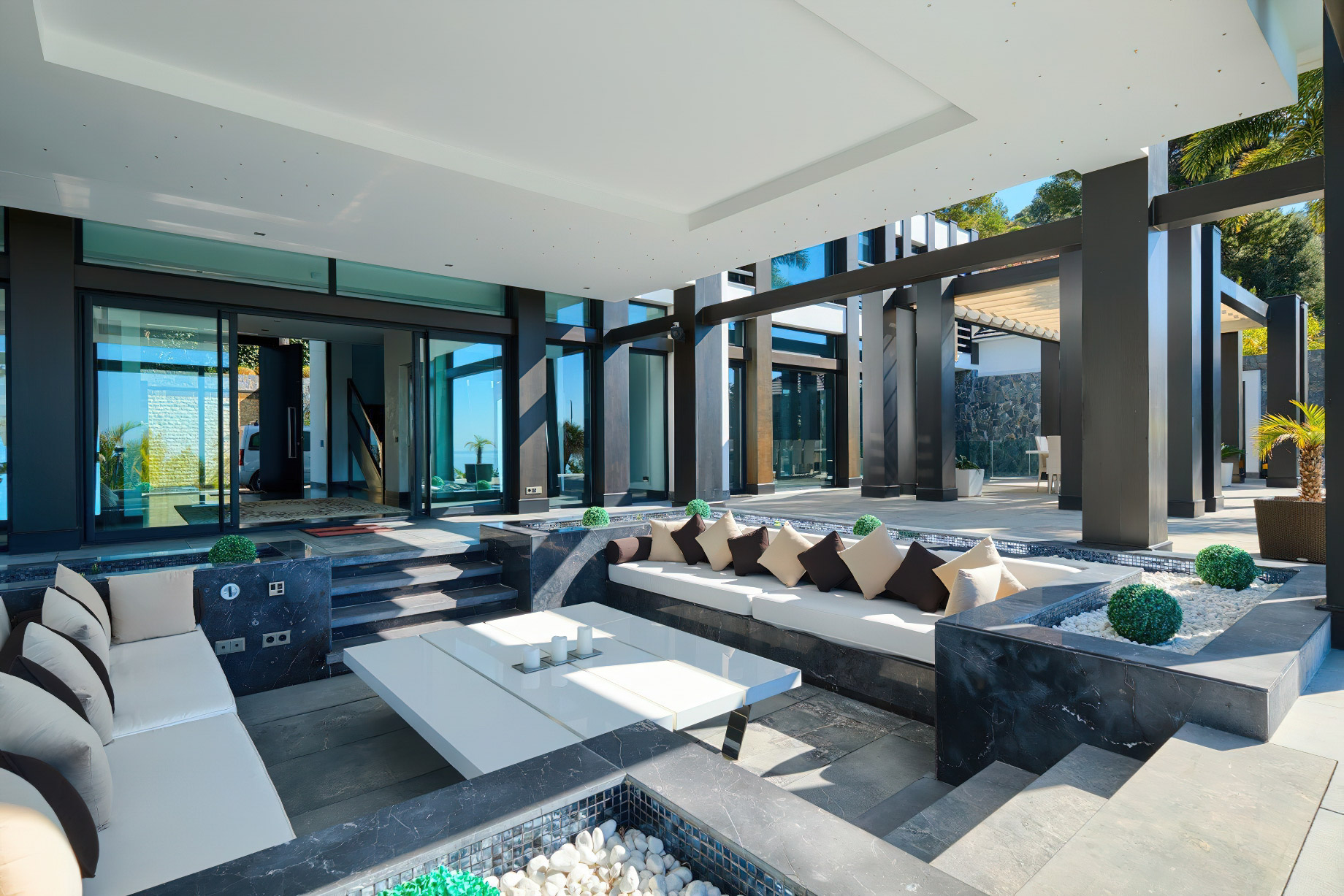 023 – Villa Beata Luxury Residence – Cascada de Camojan, Marbella, Spain – Outdoor Lounge