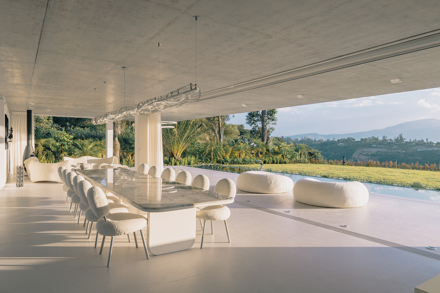 Magnolia House Luxury Residence - Puembo, Ecuador - Indoor Outdoor Living
