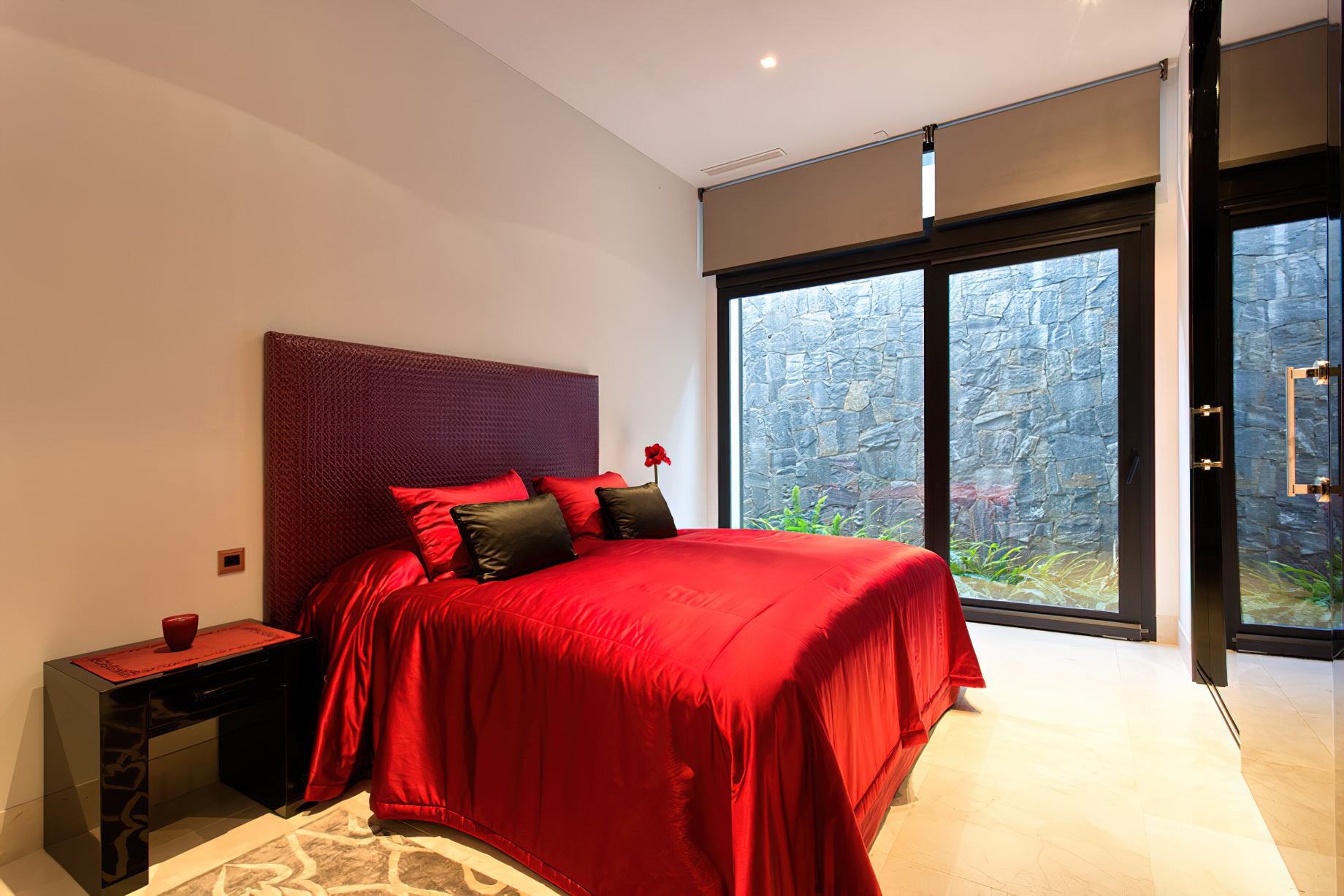 030 – Villa Beata Luxury Residence – Cascada de Camojan, Marbella, Spain – Bedroom