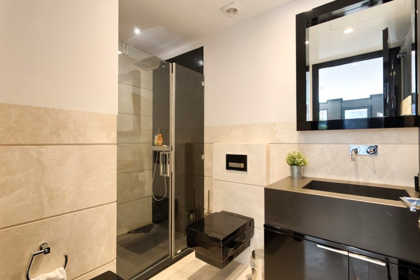 031 - Villa Beata Luxury Residence - Cascada de Camojan, Marbella, Spain - Bathroom