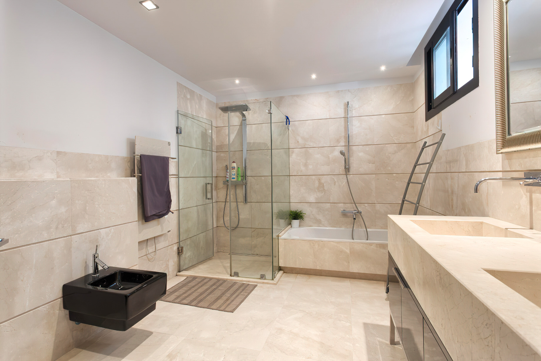 033 – Villa Beata Luxury Residence – Cascada de Camojan, Marbella, Spain – Bathroom