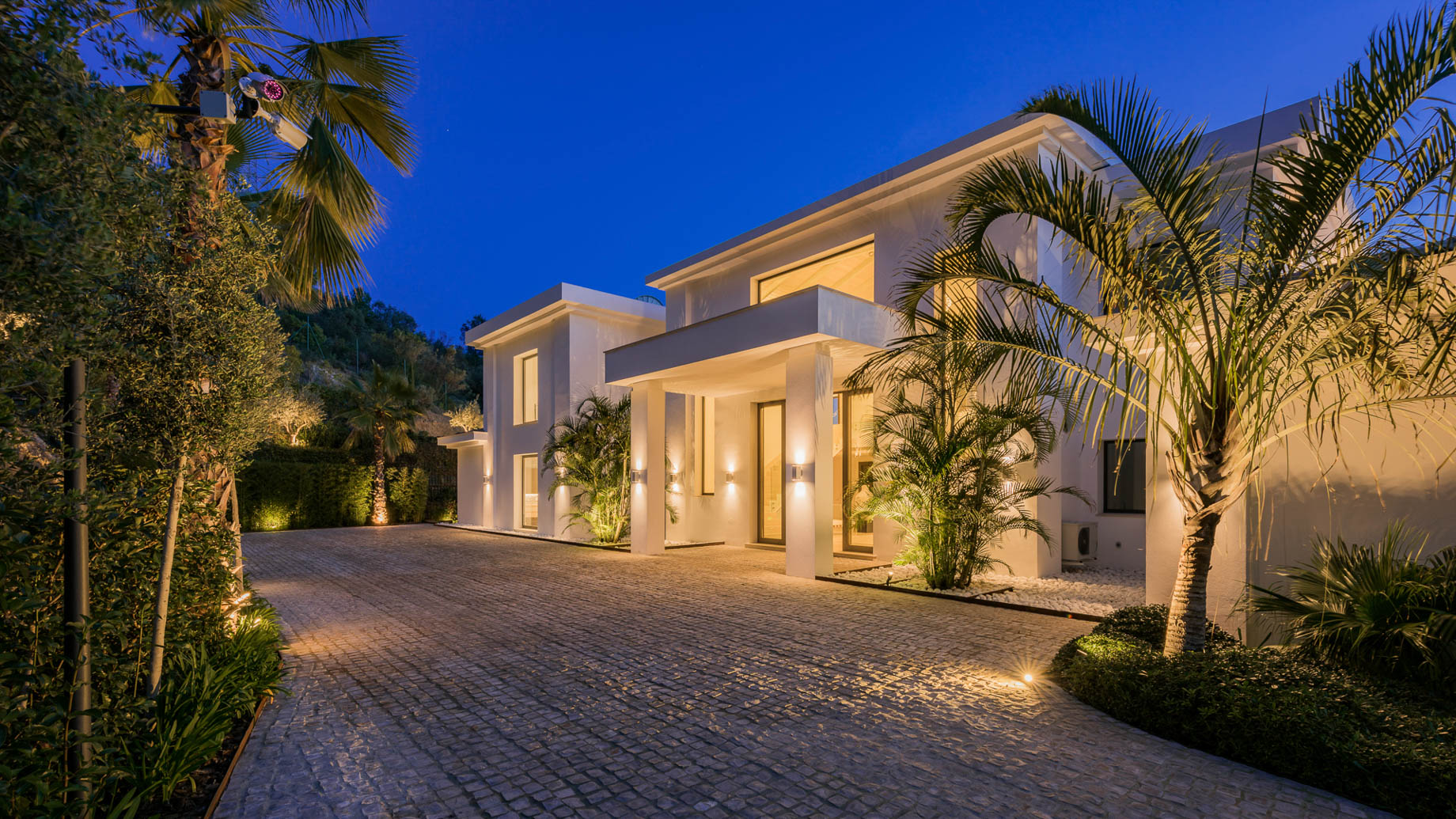 034 – Villa Camojan Luxury Residence – Cascada de Camojan, Marbella, Spain – Front Entrance Night View