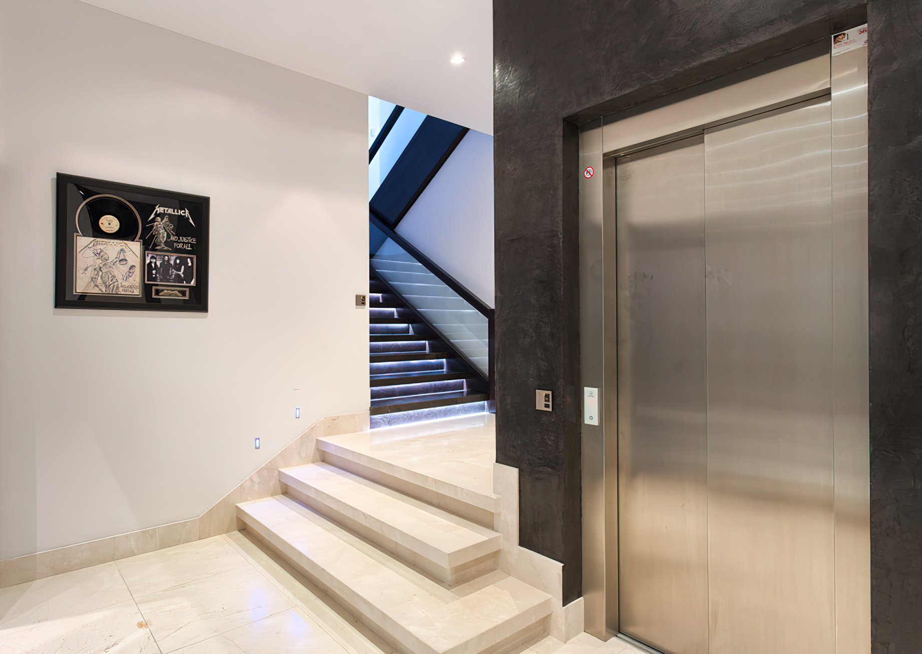 038 – Villa Beata Luxury Residence – Cascada de Camojan, Marbella, Spain – Elevator
