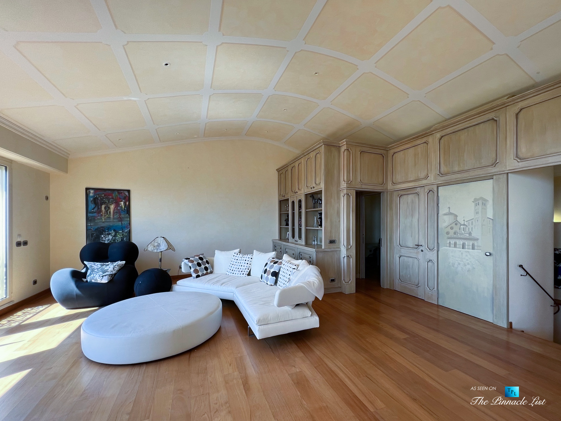 Monaco Long Term Rentals – Explore A Refined Luxury Duplex In Monaco Ville – Living Room