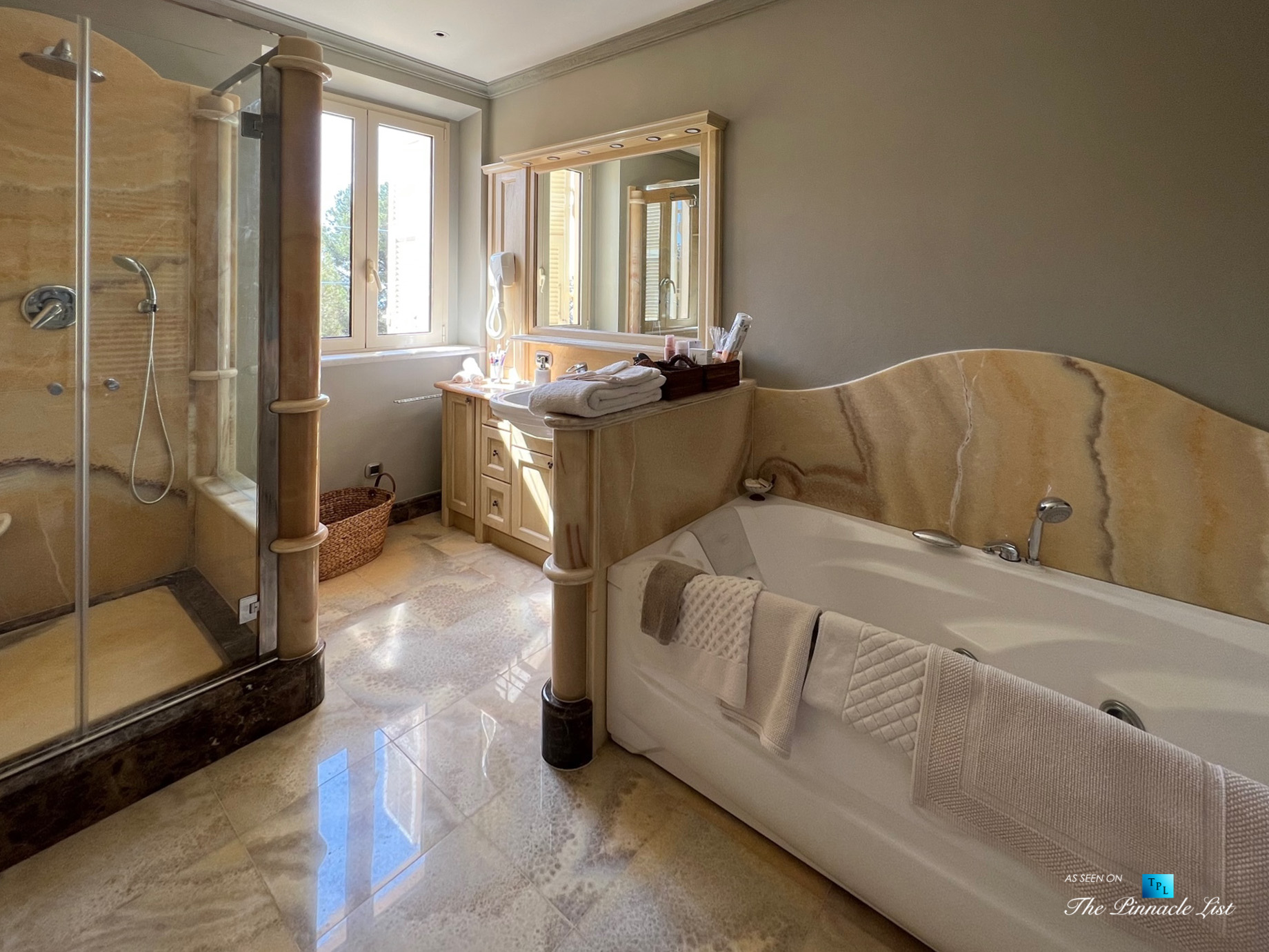 Monaco Long Term Rentals – Explore A Refined Luxury Duplex In Monaco Ville – Bathroom