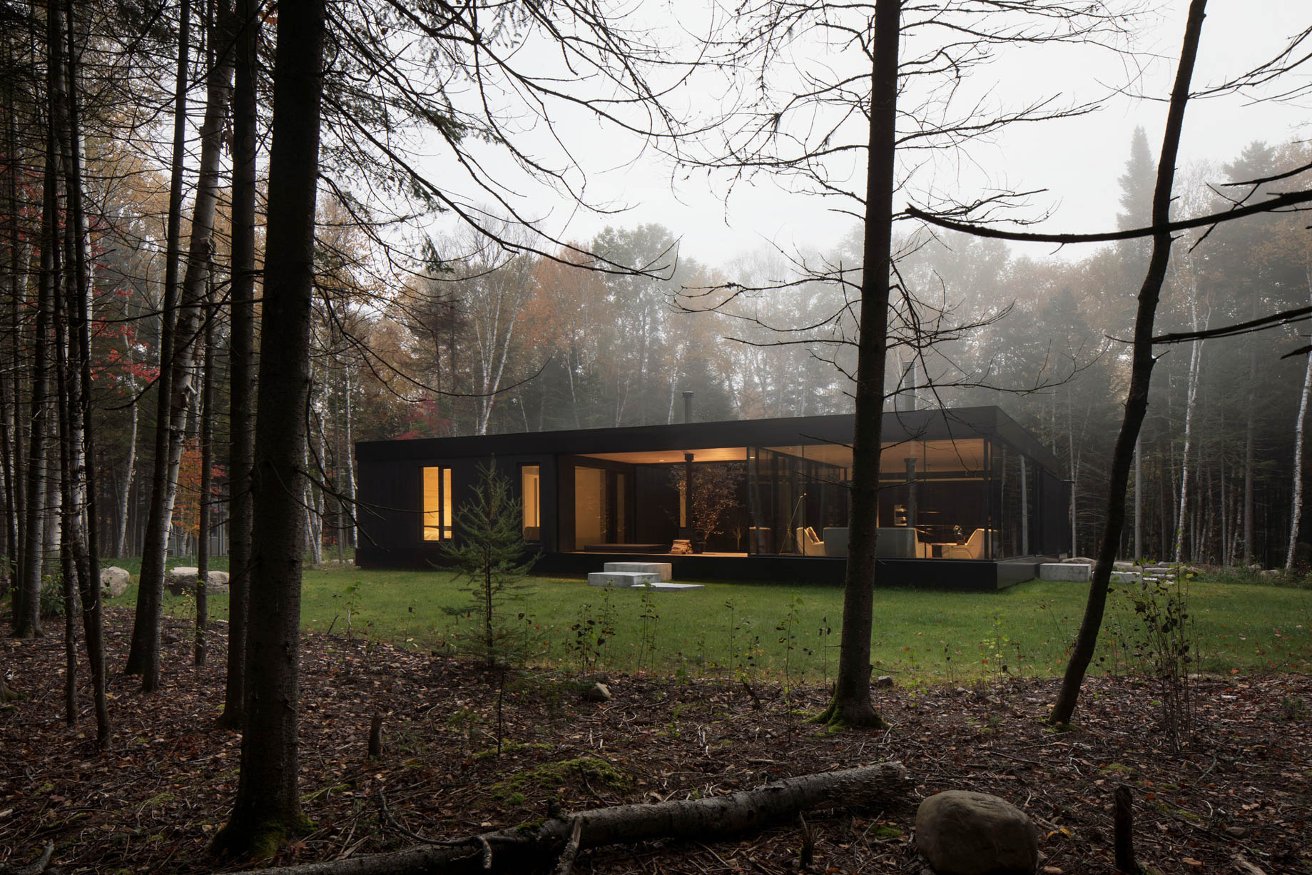 The Apple Tree House - Saint-Donat-de-Montcalm, QC, Canada