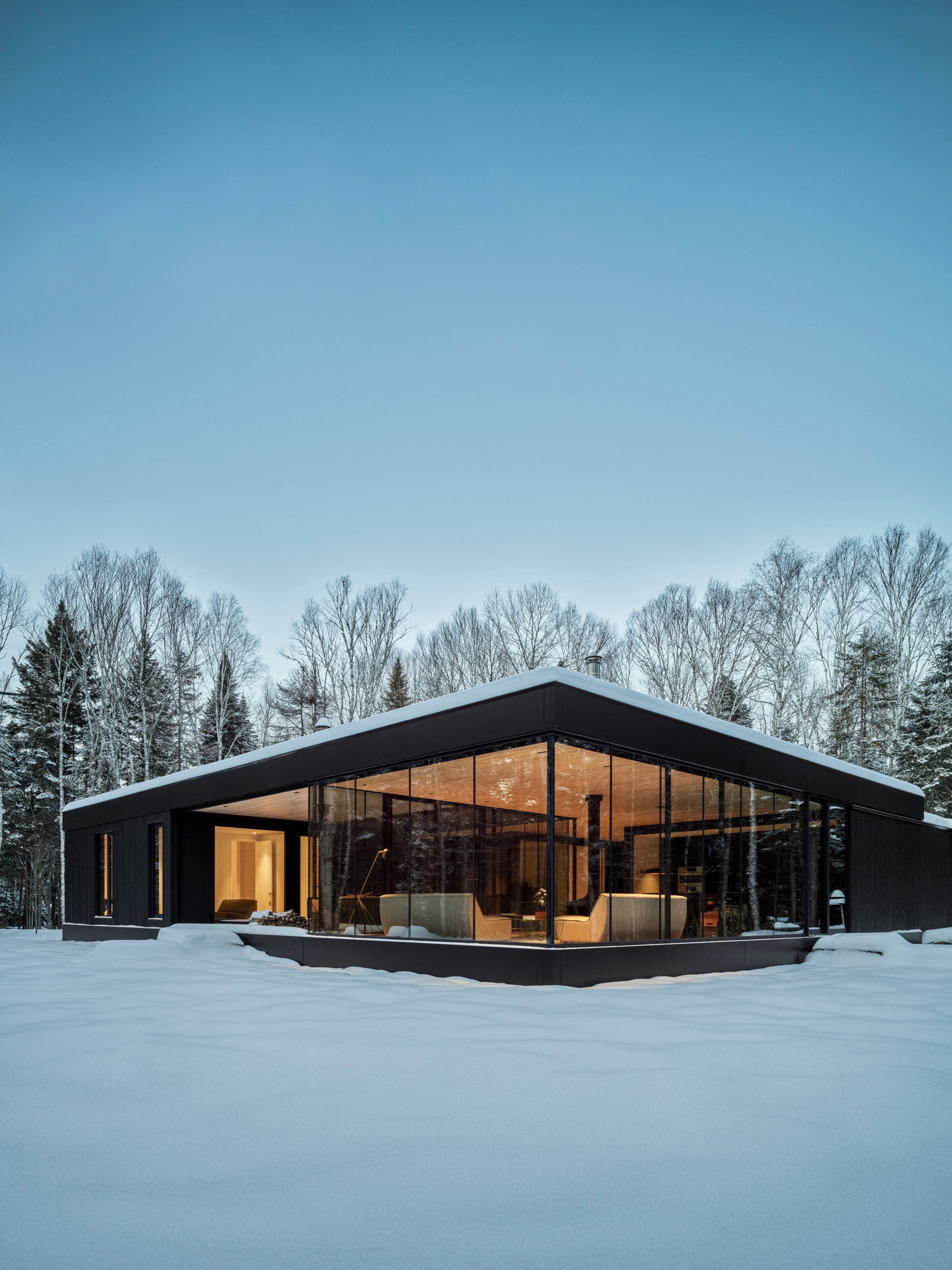 The Apple Tree House - Saint-Donat-de-Montcalm, QC, Canada