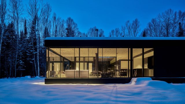 The Apple Tree House - Saint-Donat-de-Montcalm, QC, Canada