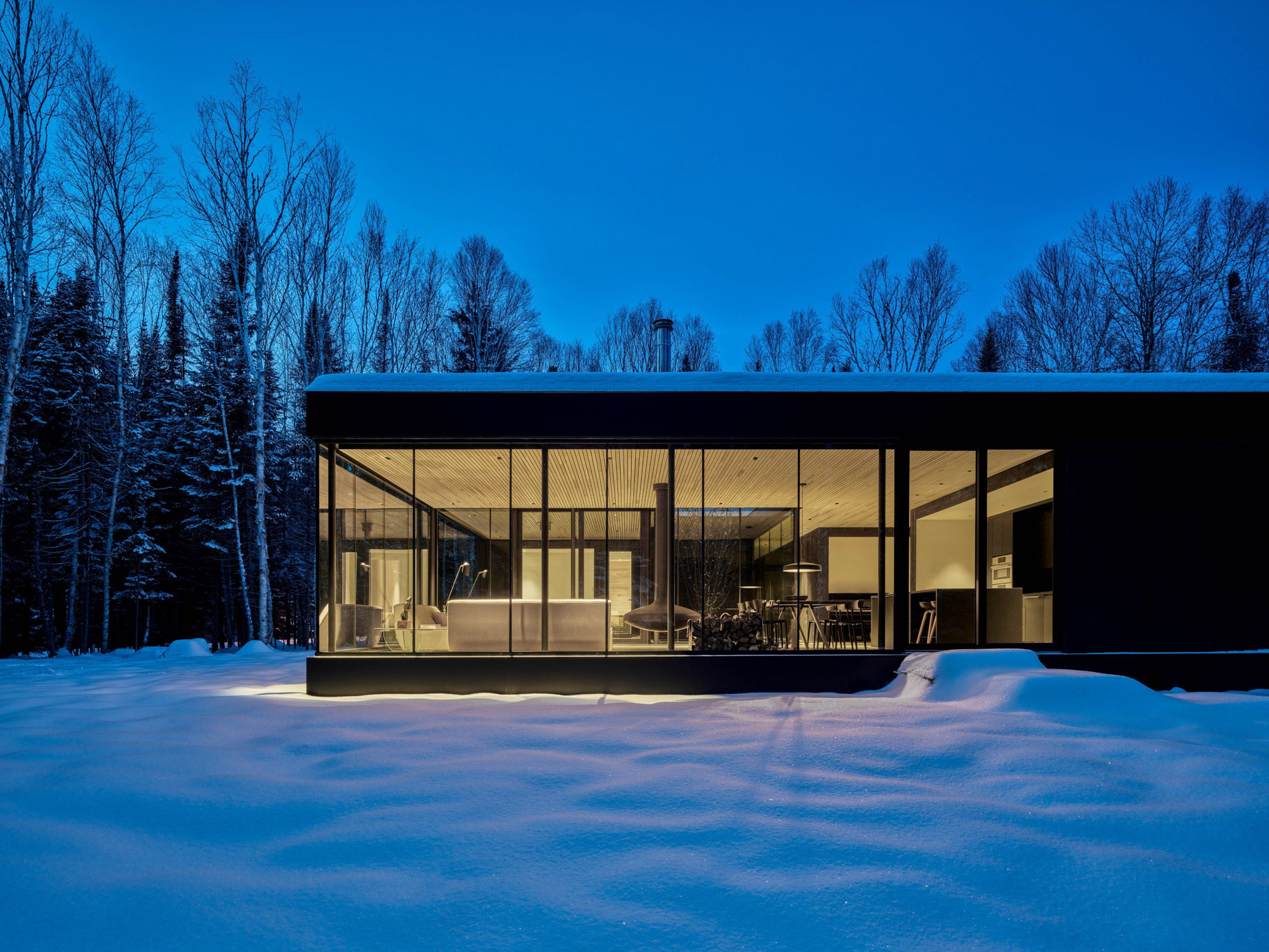 The Apple Tree House - Saint-Donat-de-Montcalm, QC, Canada