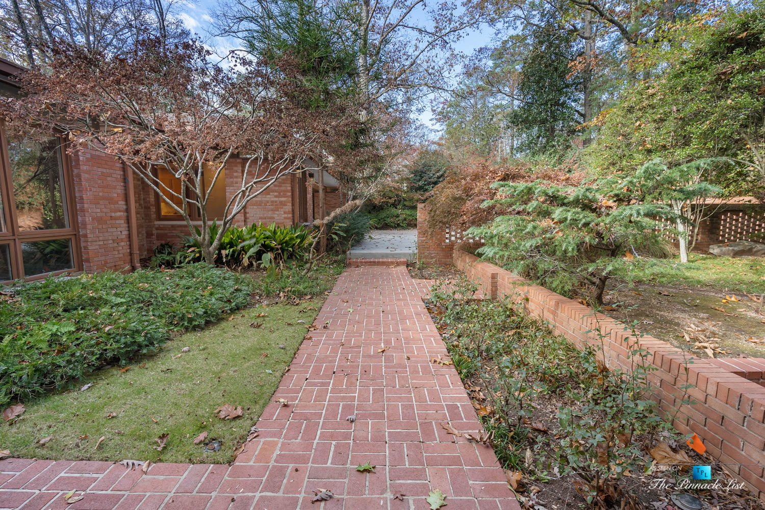 3579 Castlegate Dr NW, Atlanta, GA, USA - Mid Century Modern - Luxury Real Estate