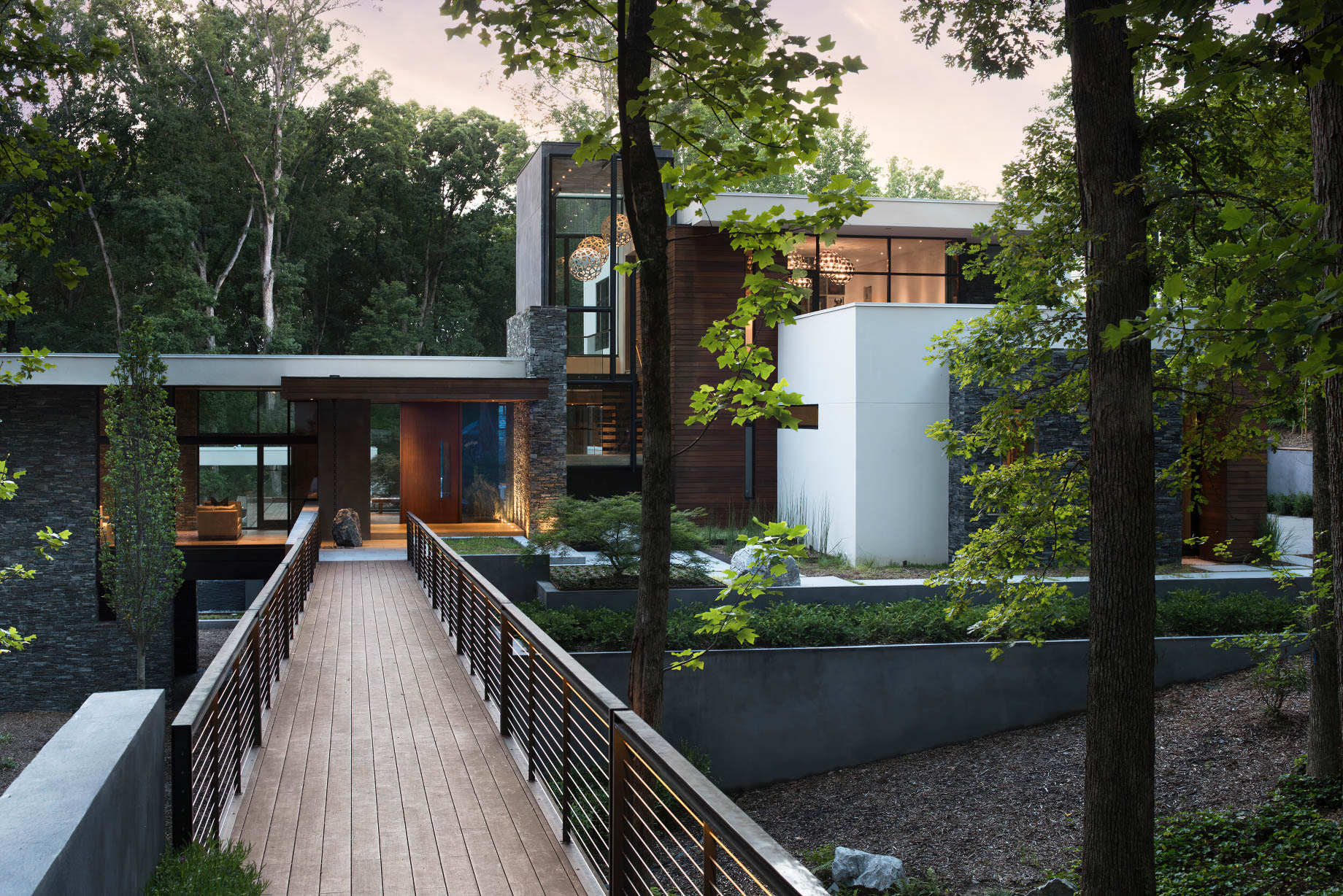 055 – Highcourt Bridge House Residence – Atlanta, GA, USA – Modern Architectural Home