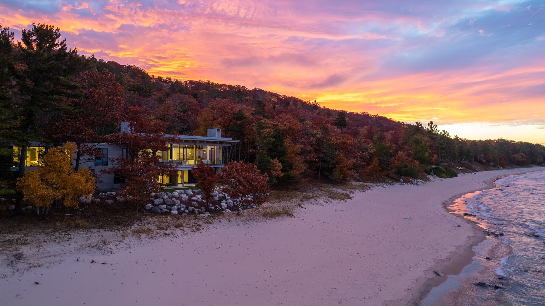 Lower Shore Beach House – Harbour Springs, MI, USA 🇺🇸