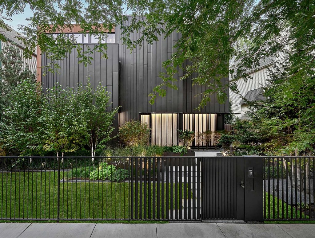 Zinc House Lakeview Residence – West Wellington Ave, Chicago, IL, USA