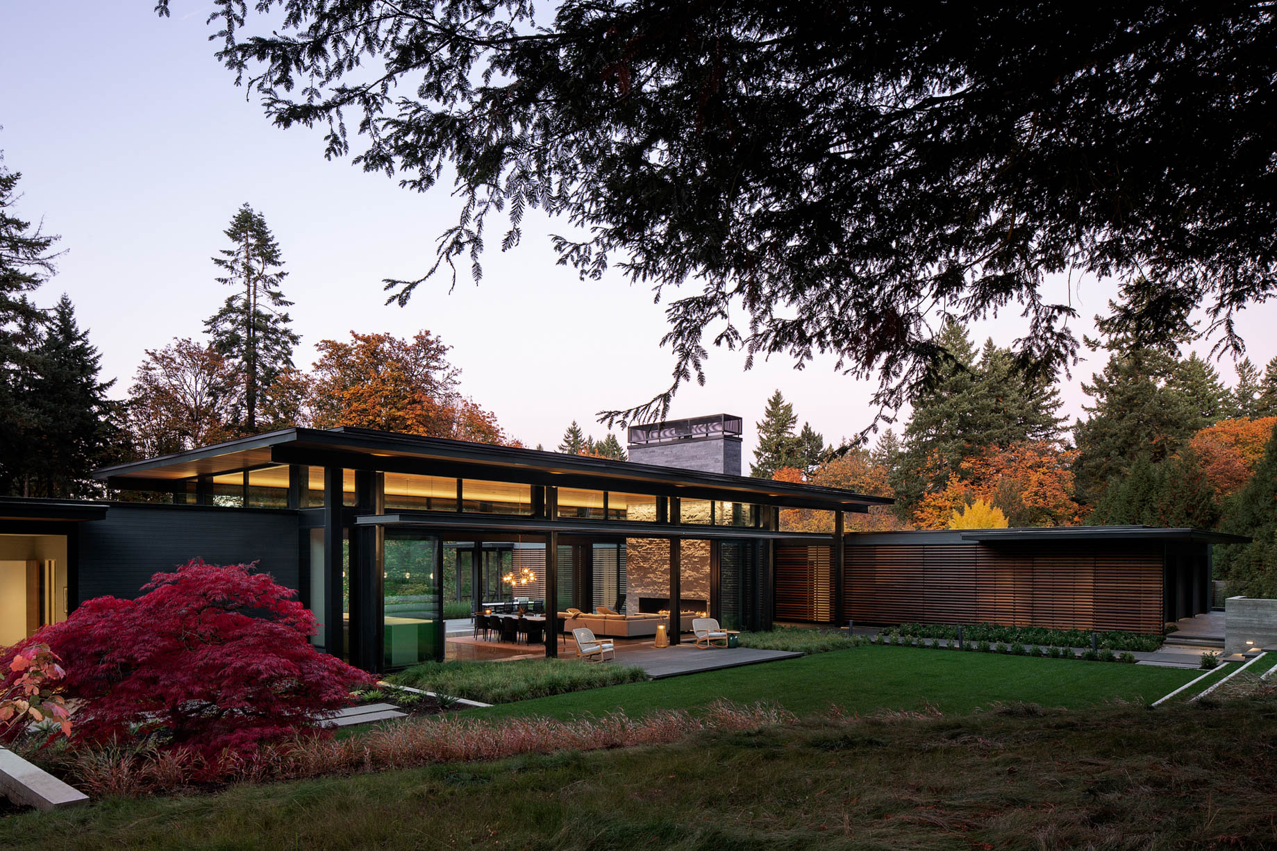 Glass Link Northwest Contemporary Home - Portland, OR, USA