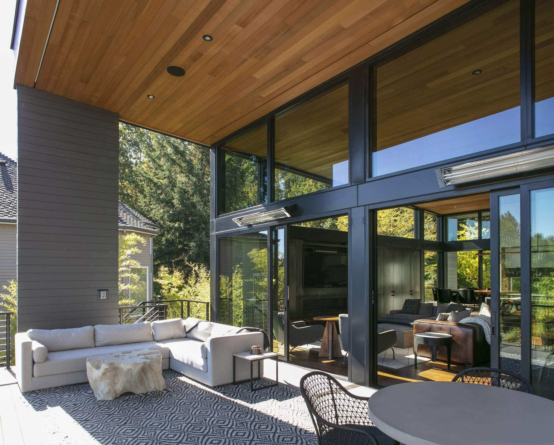 Cedar Island River Residence - West Linn, OR, USA