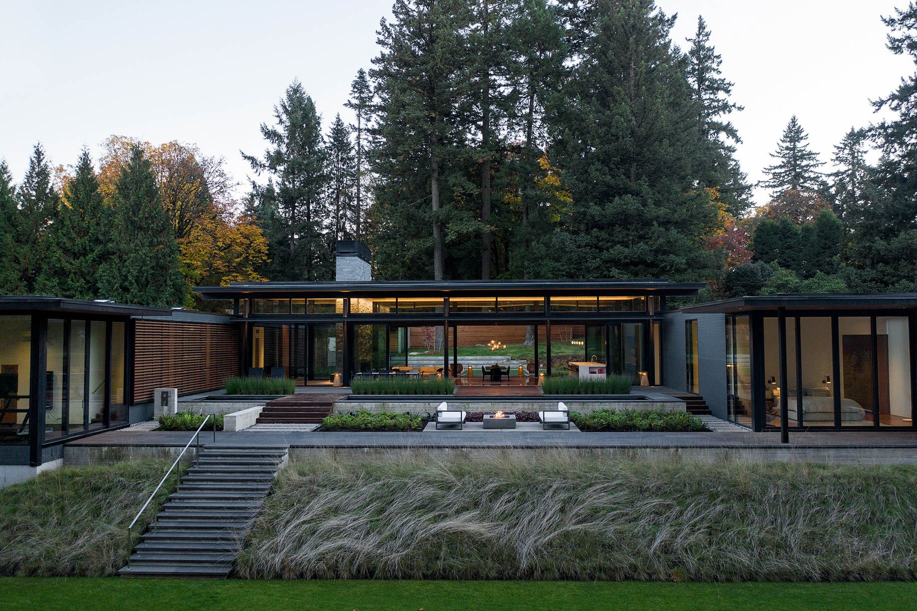 Glass Link Northwest Contemporary Home - Portland, OR, USA