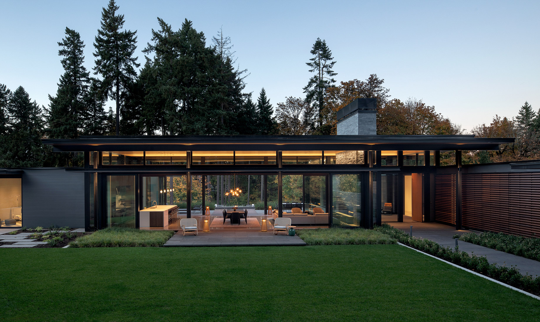 Glass Link Northwest Contemporary Home – Portland, OR, USA