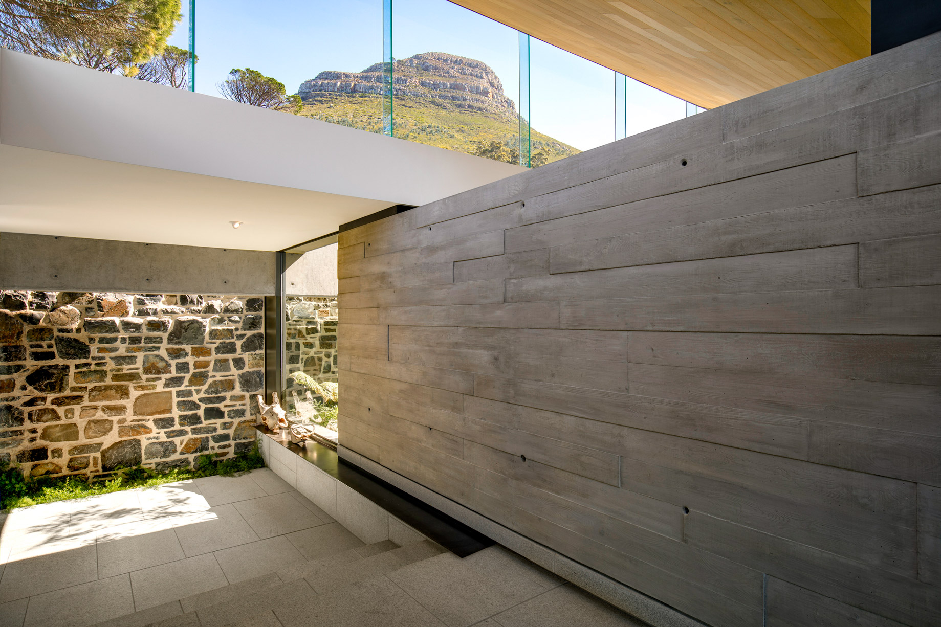 Kloof 119A SAOTA House – Clifton, Cape Town, South Africa