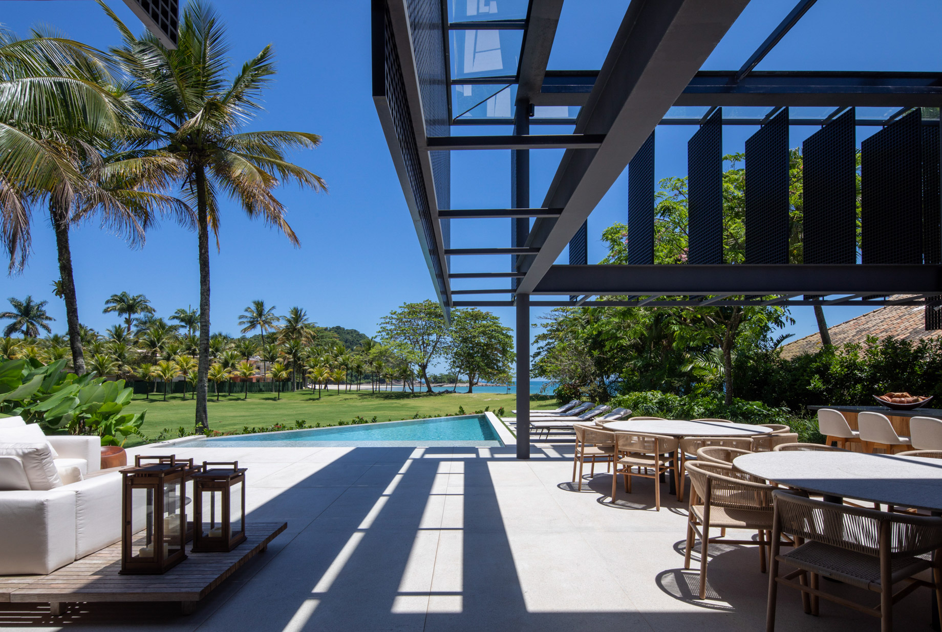 JSL House Costa Verde Residence – Paraty, Brazil