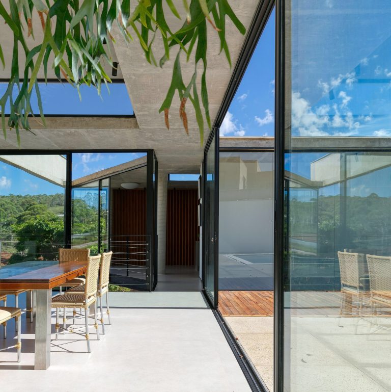 Casa 7 Patios House – Alphaville Minas Gerais, Brazil