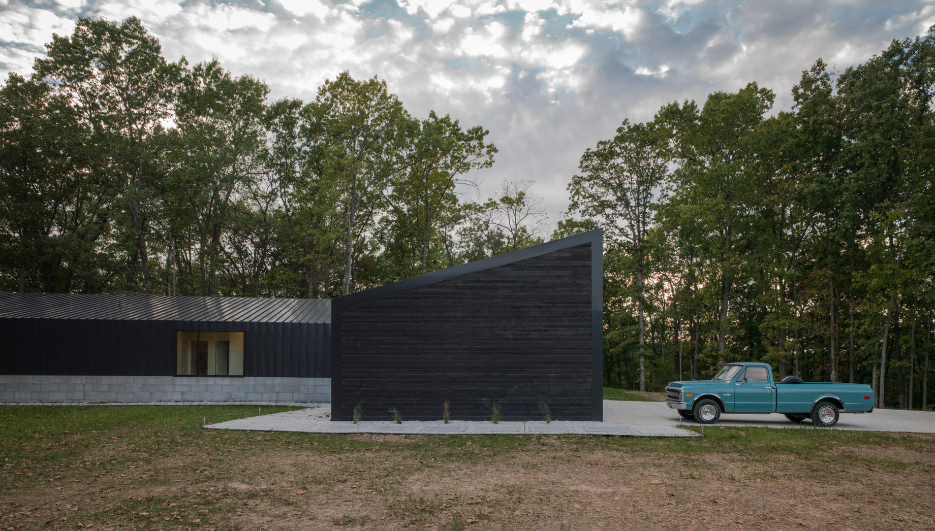 Shibumi Zen Ozark House - Strafford, MO, USA