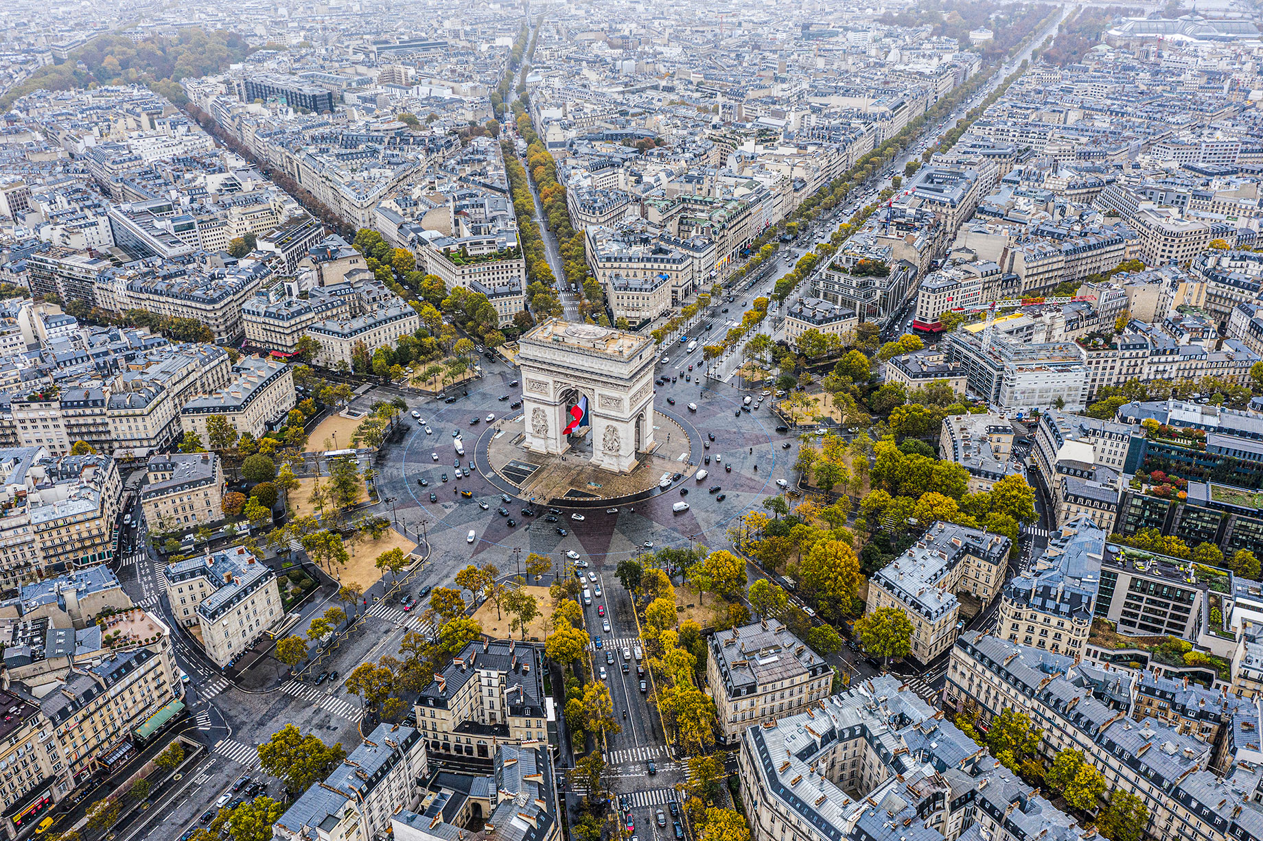 Arc de Triomphe - 16th, 7th, 8th Arrondissements de Paris, France.jpg