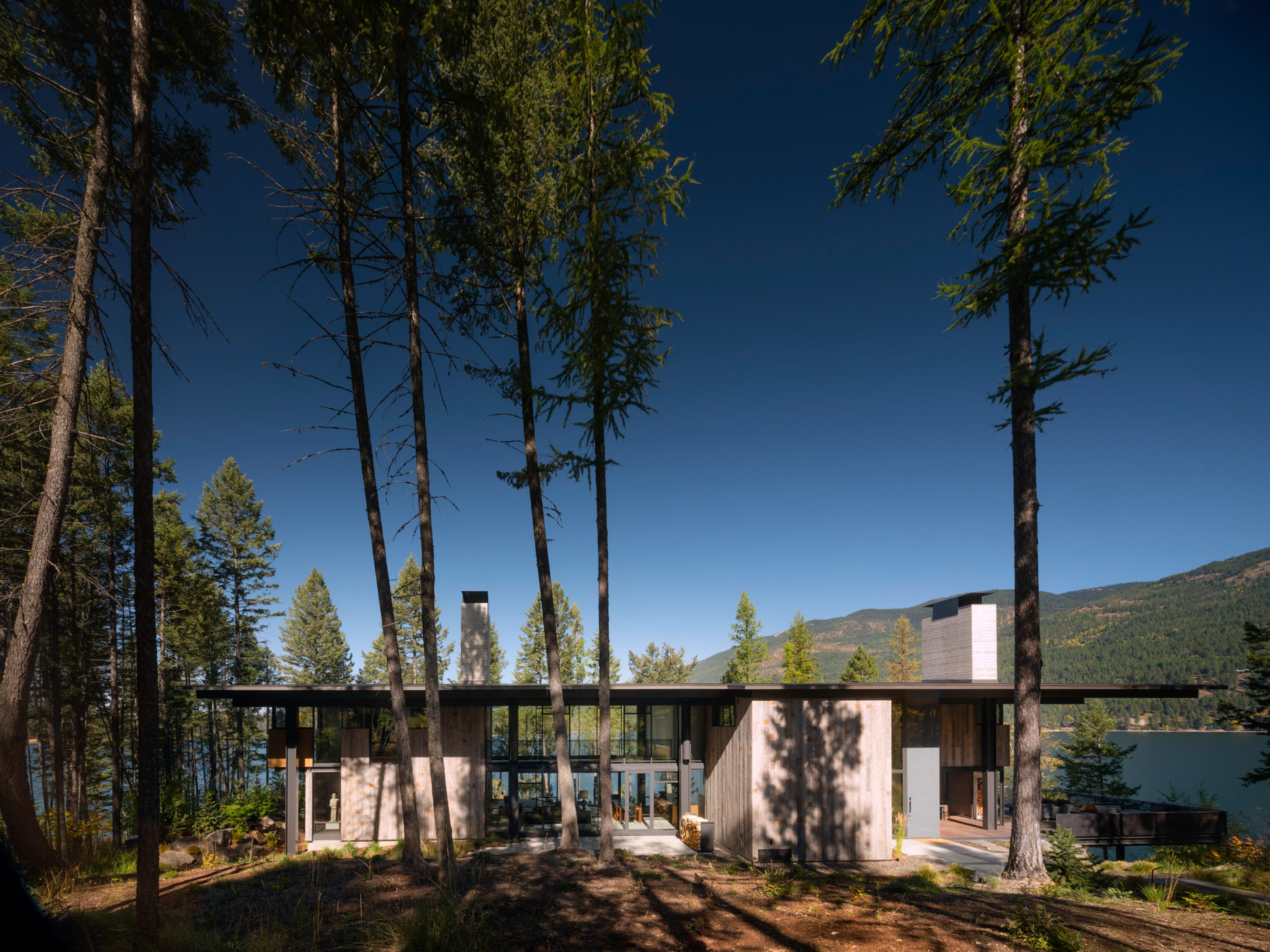 Dragonfly Modern Lake House - Whitefish, MT, USA