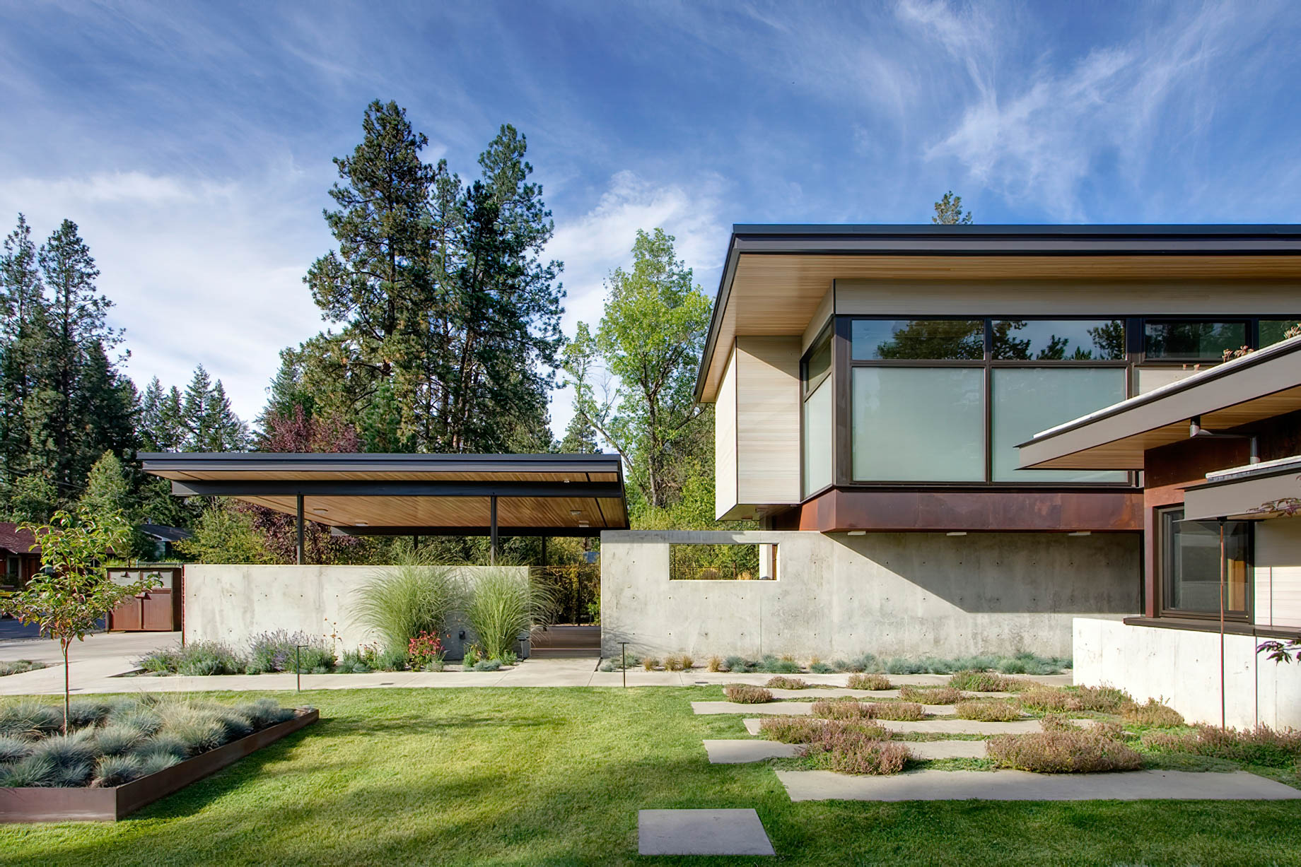 Creekside Sustainable Mountain House - Missoula, MT, USA