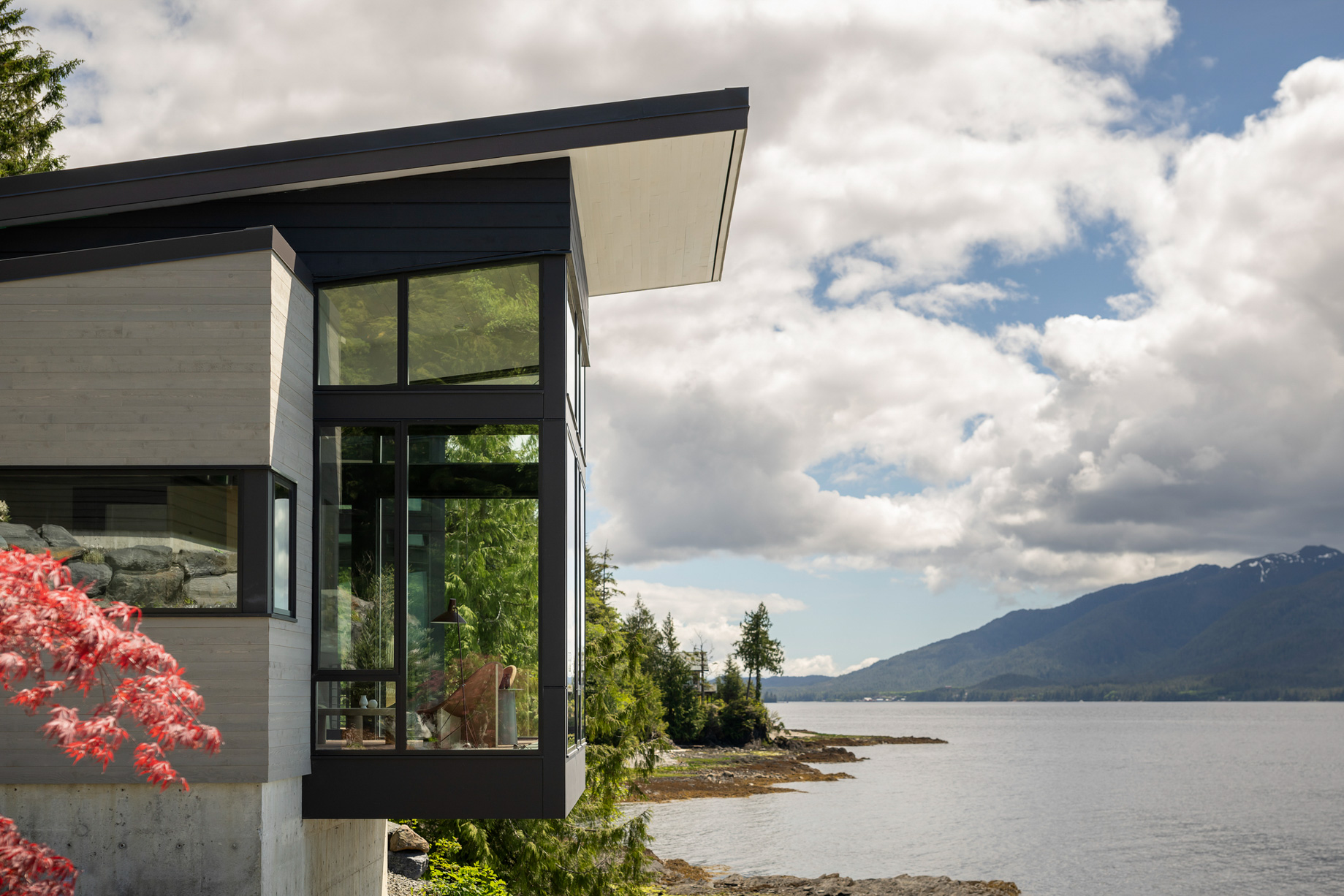 Tongass Ledge Modern Oceanfront House - Ketchikan, AK, USA