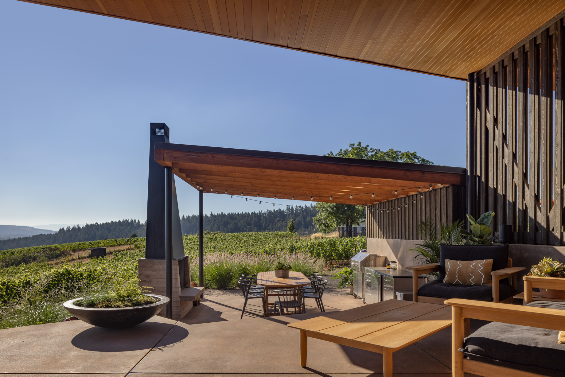 Big Fir Vineyard Natural Modern House - Dundee, OR, USA